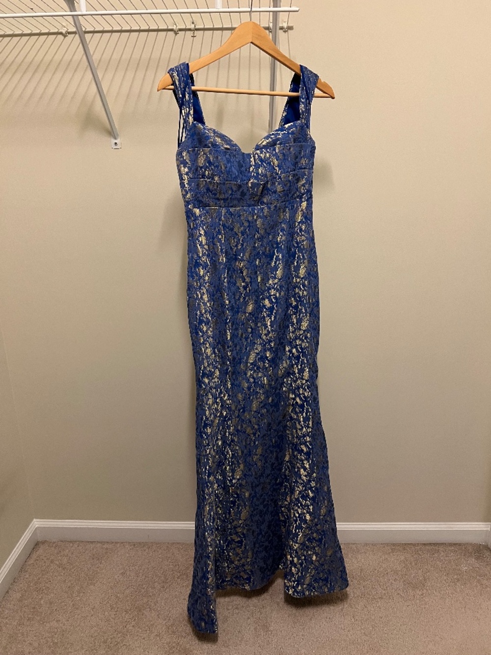 Sax 5th Avenue Gown